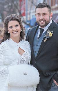 Blom, DeRungs say vows